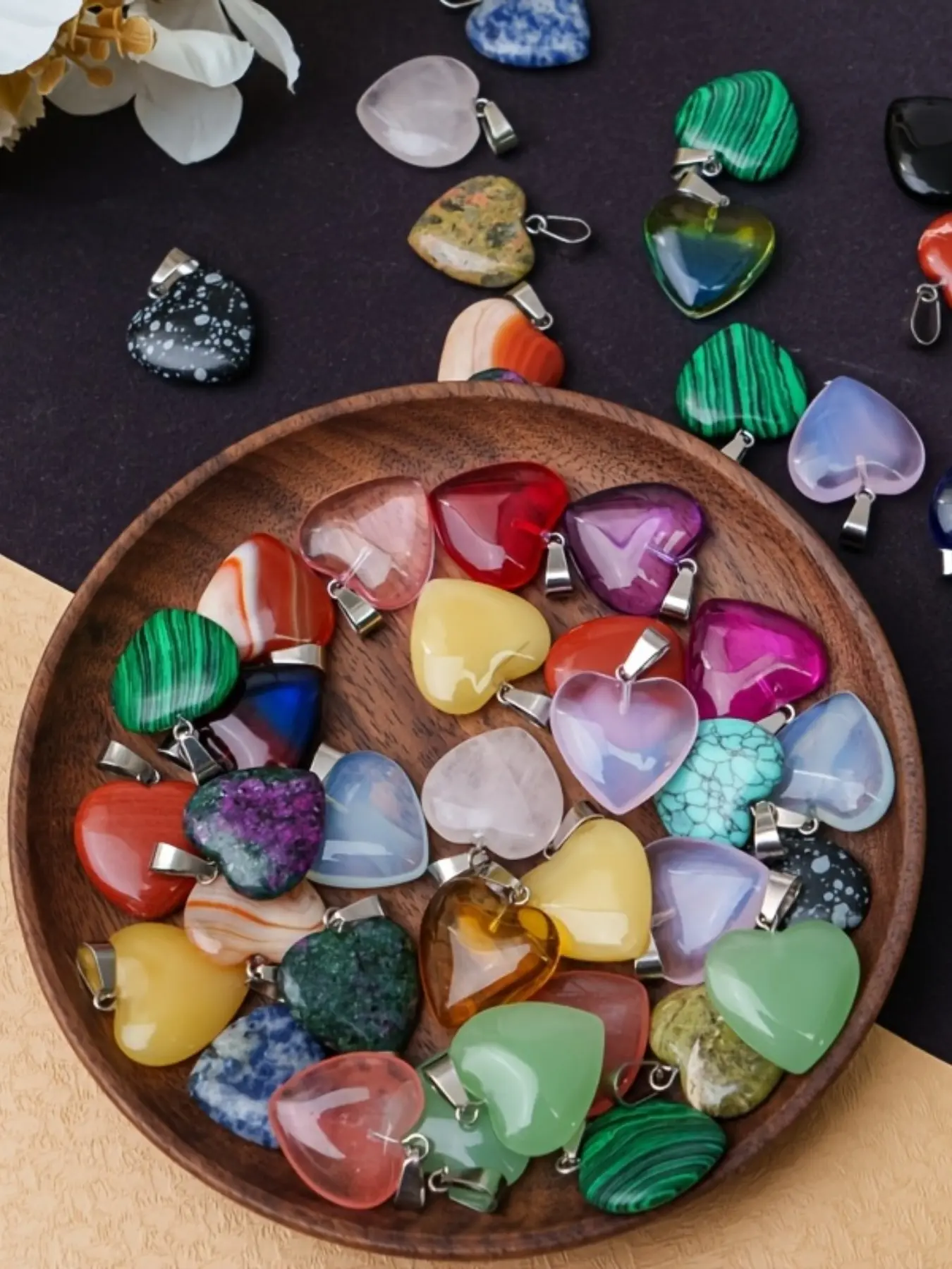 25pcs Simulated Crystal Heart Pendants, Fashion Gemstone Quartz Heart Charms, DIY Necklace Bracelet Keychain Jewelry Making Supplies, Heart Shaped Pendant, Unique Design Pendant, Hearts Pendant, Crystal Pendants Set, Pendants for Necklaces