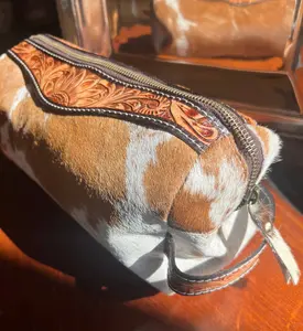 Genuine Cowhide Leather Hangable Toiletry Bag - Sunflower Tooling Design, Zip-Closure Luggage Accessory for On-the-Go Use, Ideal for Toiletry Bag Needs, Bag Toiletry Bags, On-The-Go Toiletry Bags