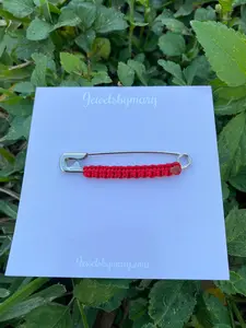 Plain red pregnancy pin Plain red pregnancy pin