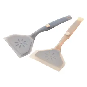 Translucent silicone stainless steel core wide-mouth spatula, non-stick, heat-resistant and easy to clean, suitable for pancakes, omelettes and steaks, a must-have durable kitchen tool for the home.