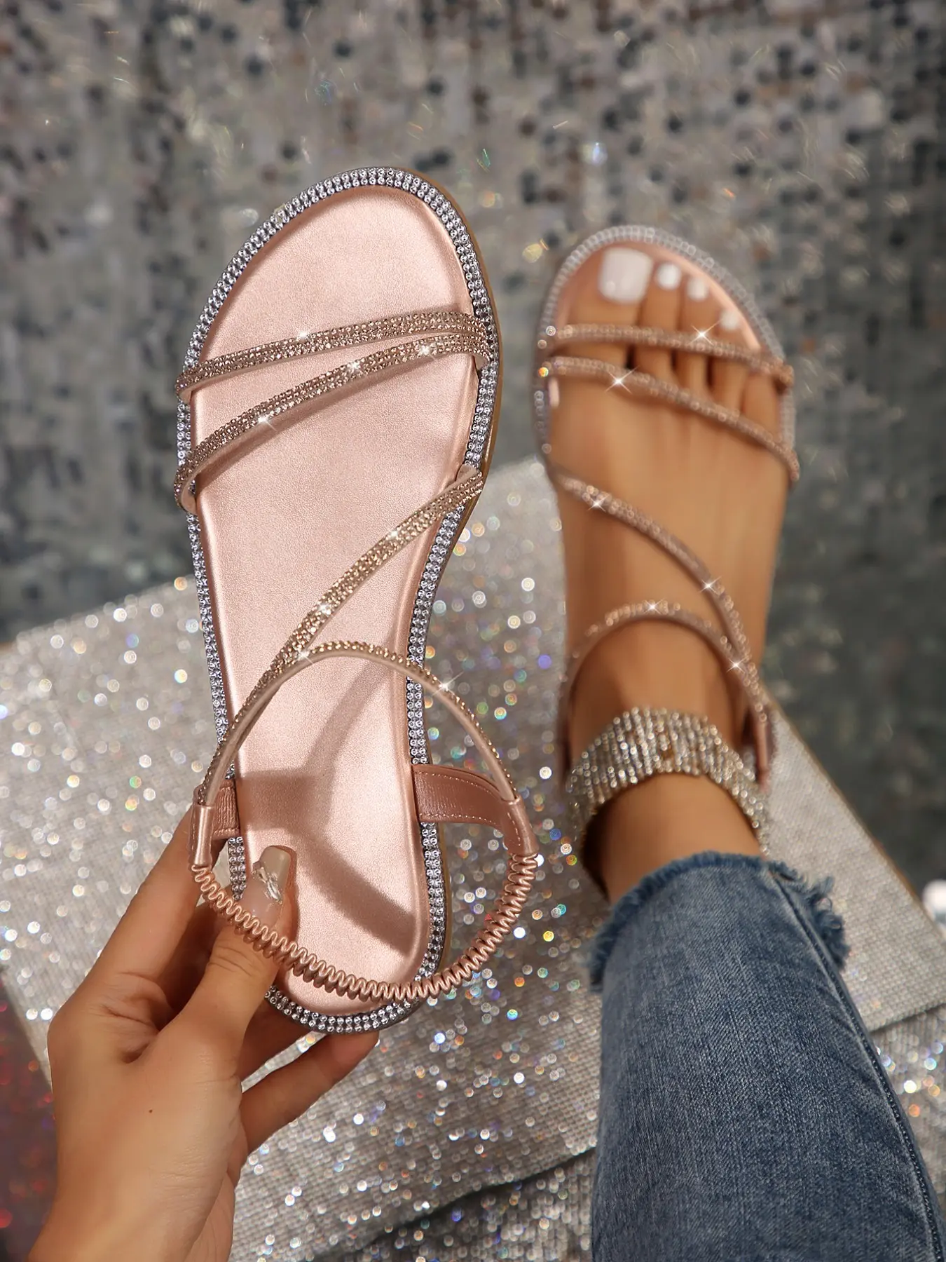 Women's Summer Casual Round Toe Slip-On Sandals, Glitter Sandal, Rhinestone Decorated Sandals, Cross Strap Glass Rhinestone Design, Beach Vacation Wear, Flat Bottom Ladies Shoes