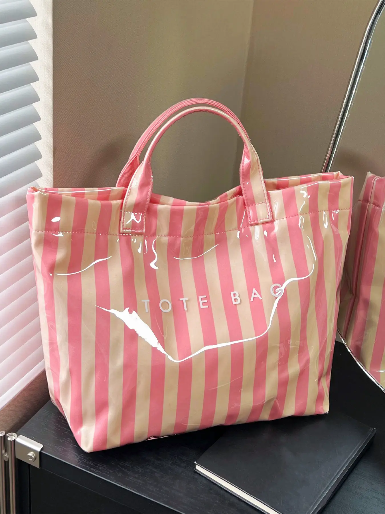 Women's New Large Capacity Striped PVC Letter Design Handbag, Practical Tote Bag, Stylish Tote Bag for Daily Outing, Office Commute, Fashionable and Durable, Daily Commuter Bag, Everyday Tote