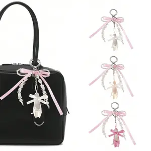 Handmade Ballet Shoe Phone Chain, Mini Satin Keychain, Beaded Charm, Fashion Accessory, Perfect Gift for Family and Friends