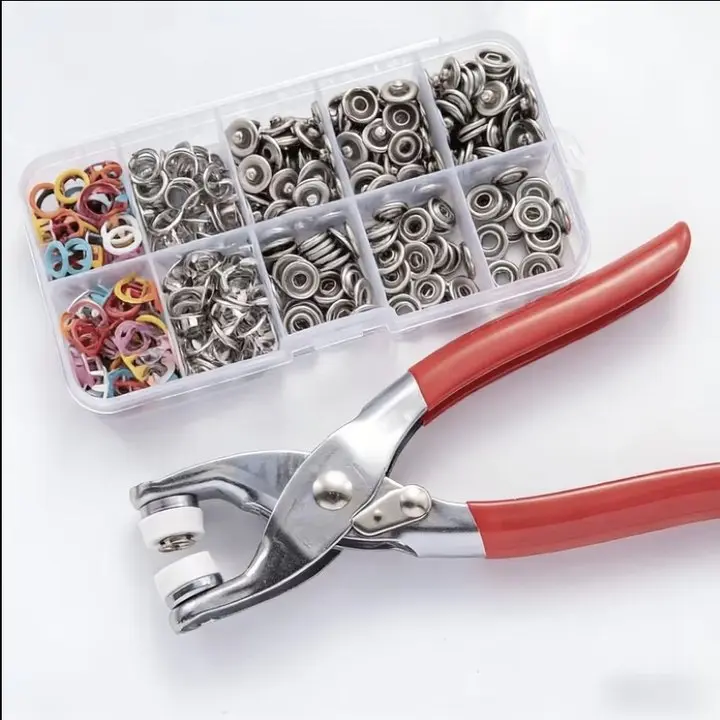 Metal Press Stud Set 100 Sets snap buttons, Snap Fasteners Kit, Crafts Metal Snap Button Kit, Heavy-Duty Metal Snap Fastener Kit, Snaps for Fabric with Tool, Claw snap fastener set, No Sew Five Claw Buttons with Press Pliers