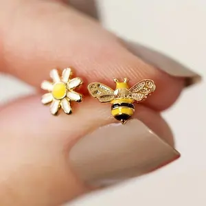Women's Whimsical Dangle Earrings - Dainty Stackable Earring Stack, Asymmetrical Flower Cluster, Animal-Shaped Bee Costume Accents, Ideal for Daily Wear & Casual Parties, Birthday Gifts