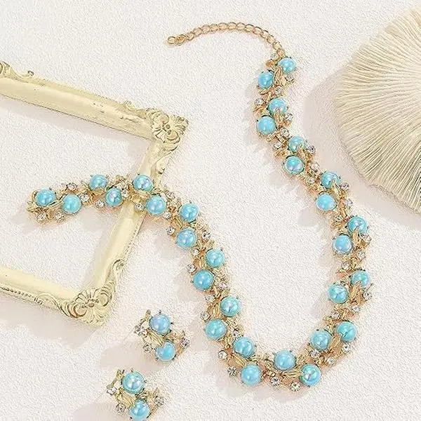Women's 2-Piece Faux Pearl & Crystal Leaf trendy Jewelry Set, Glam Style Choker Necklace and Earrings for Weddings, Parties, Christmas, Mother's Day, Female, Matching Earrings, Elegant, Bling Effect, Glamorous Finishing Touch,  decorative Jewelry