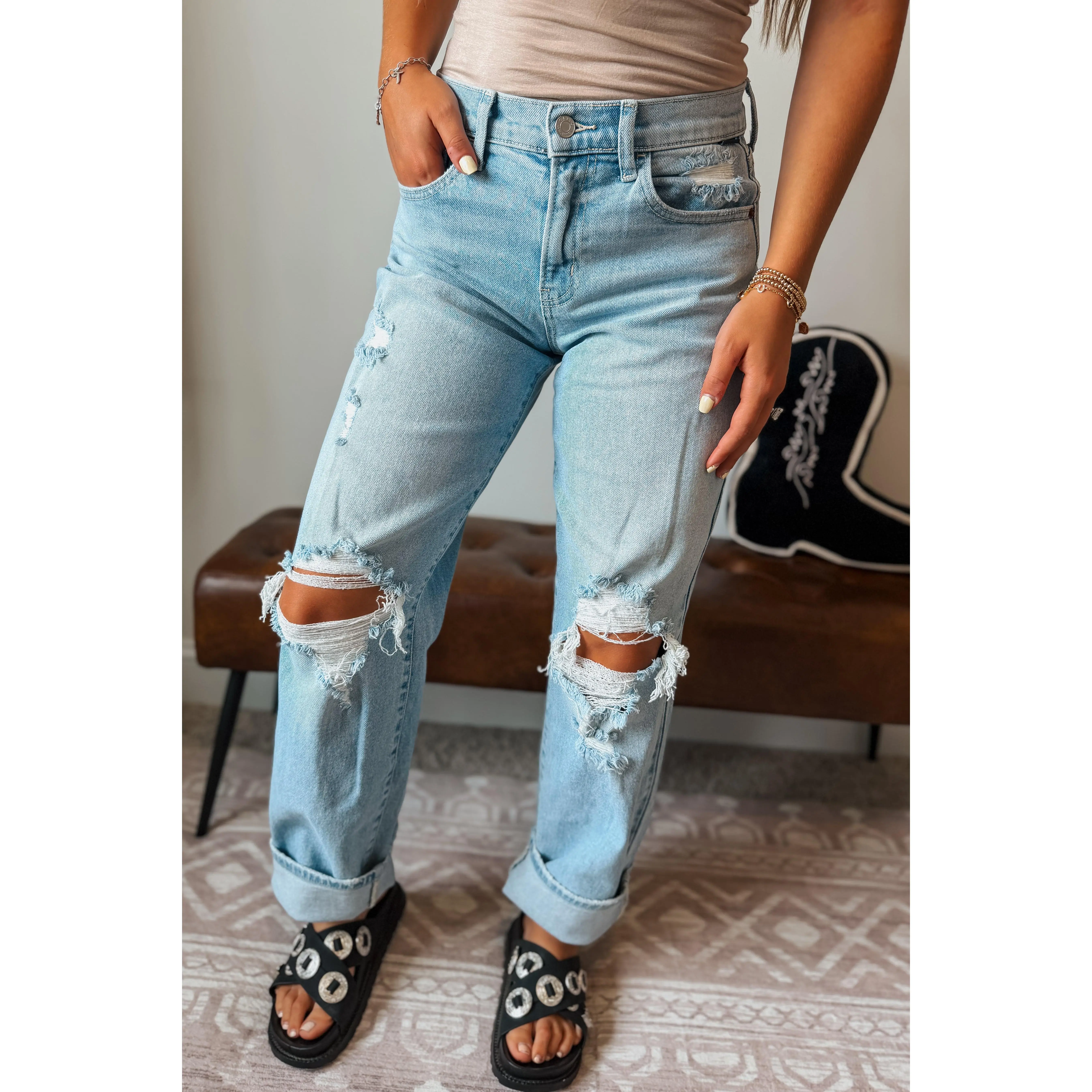 Riley Distressed Jean