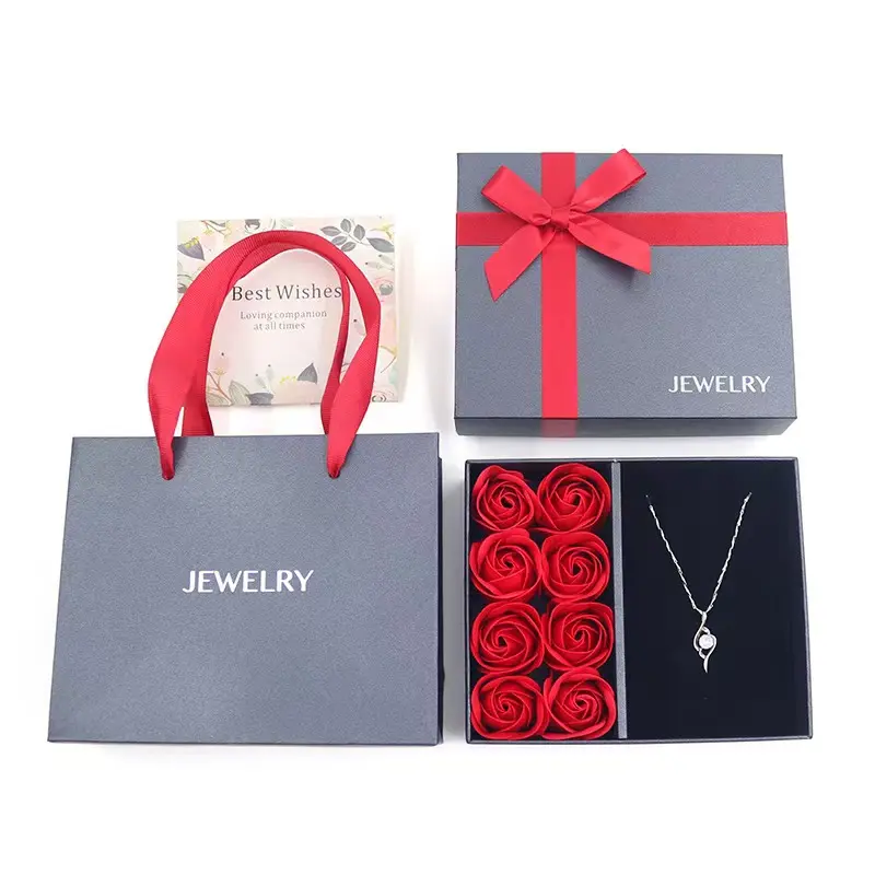 8-Piece Rose Gift Box