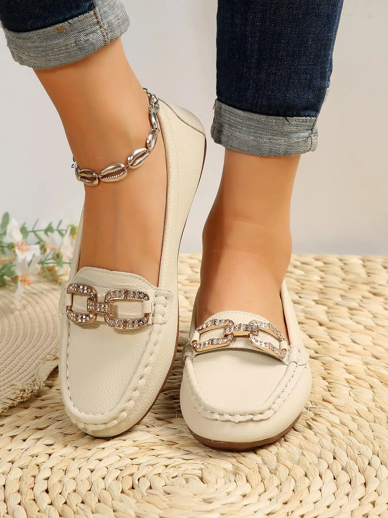 2024 New Style Casual Round Toe Loafers, Business Style Comfort Rhinestones Chain Decor Flat Walking Shoes for Women Daily Everyday Wear, Girl's Walki
