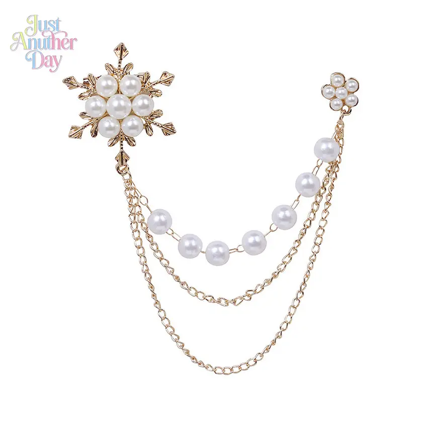 Pearl Flower Chain Brooch, Elegant Snowflake Pin with Tassel Chain, Versatile Gold Brooch for Women's Suit & Coat Accessories