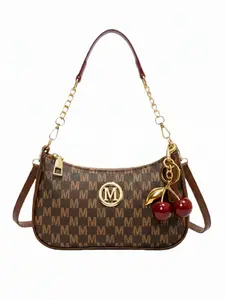 New Fashion Classic PU Waterproof M Letter Print Cherry Keychain Metal Chain Shoulder Crossbody Bag, Fashionable Daily Crossbody, Ideal for Shopping, Daily Use, Students, Handbag Shoulder Bag, Casual Shoulder Bag
