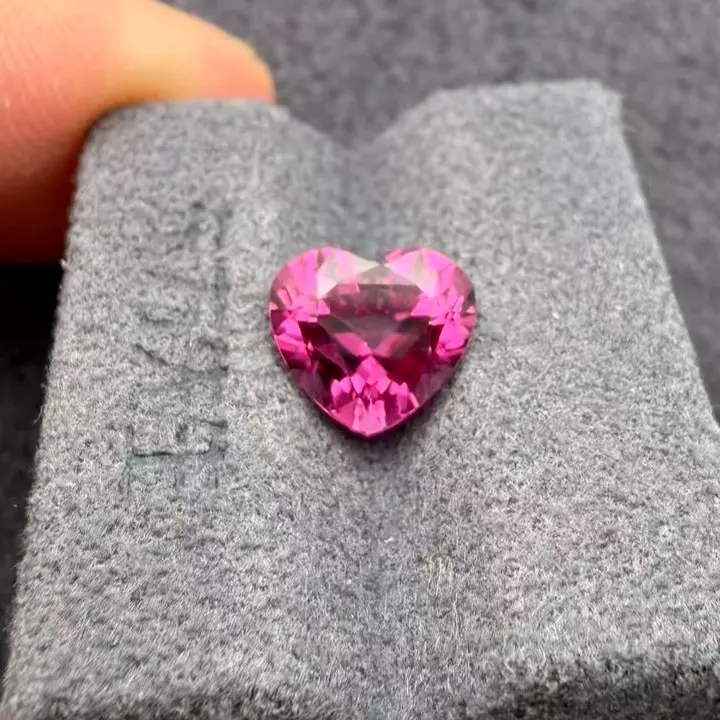 Semi-Finished Natural Pyrope Garnet Gemstones - Heart, Pear & Trillion Shapes for Jewelry Accessories