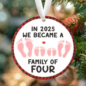 In 2025 We Became A Family of Three/ Four, Baby's Footprints Pattern Ceramic Ornament, Christmas Tree Hanging Ornament, Christmas Home Decor, Christmas Party Ornament Decoration, Newborn Gifts Christmas Decorations, Family of Three Ceramic Ornament
