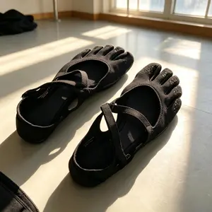 Women’s Non-Slip Five-Toe Shoes for Yoga & Pilates – Breathable Barefoot Footwear for Dance, Ballet, Running, Fitness, Gym, and Everyday Use