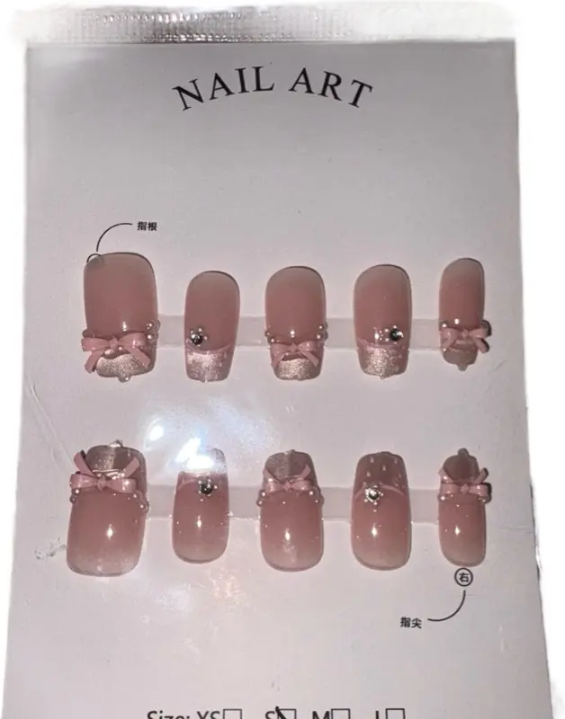 Nails artists