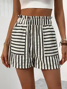 Women's Striped Print Fitted Shorts, Casual Fashion Shorts for Daily Wear, Ladies Bottoms for Summer, Casual Fashionable Shorts