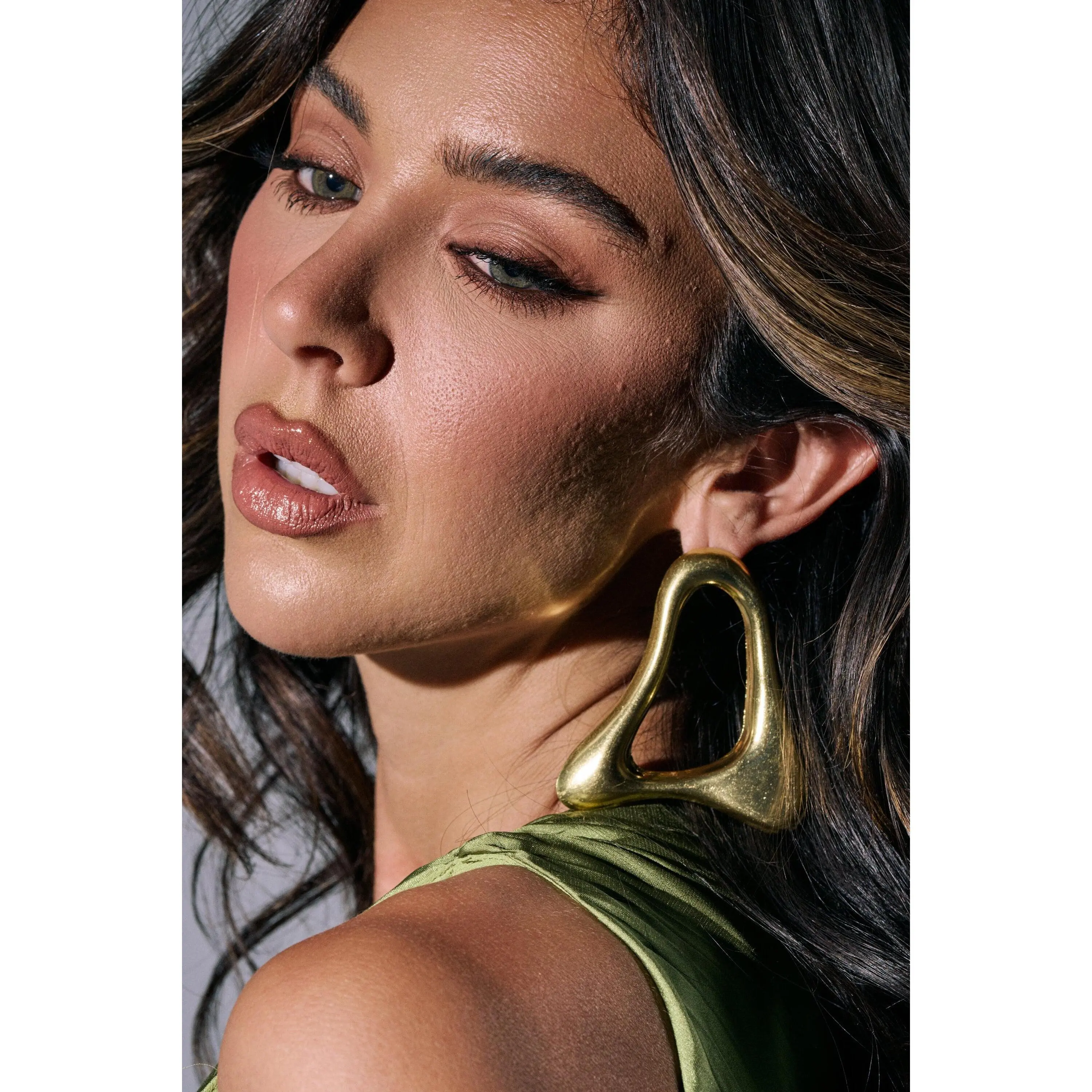 MOD GAL EARRING