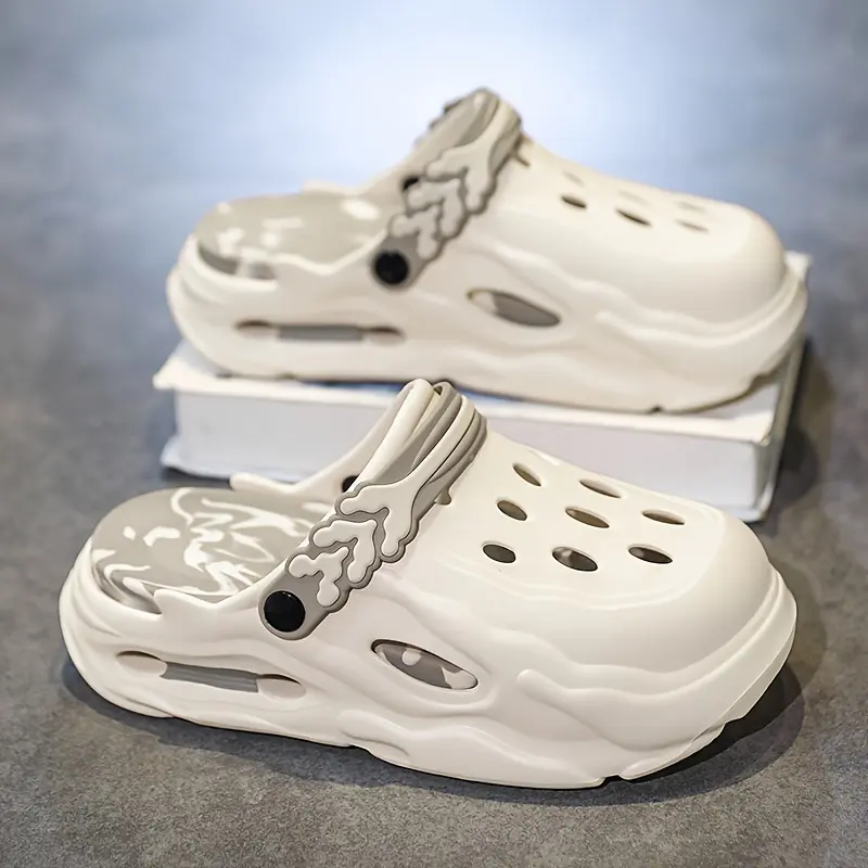 Men's 2025 Fashion Clogs - Breathable, Non-, Height-Boosting Casual Beach Sandals with EVA Material Walking Shoes Boy