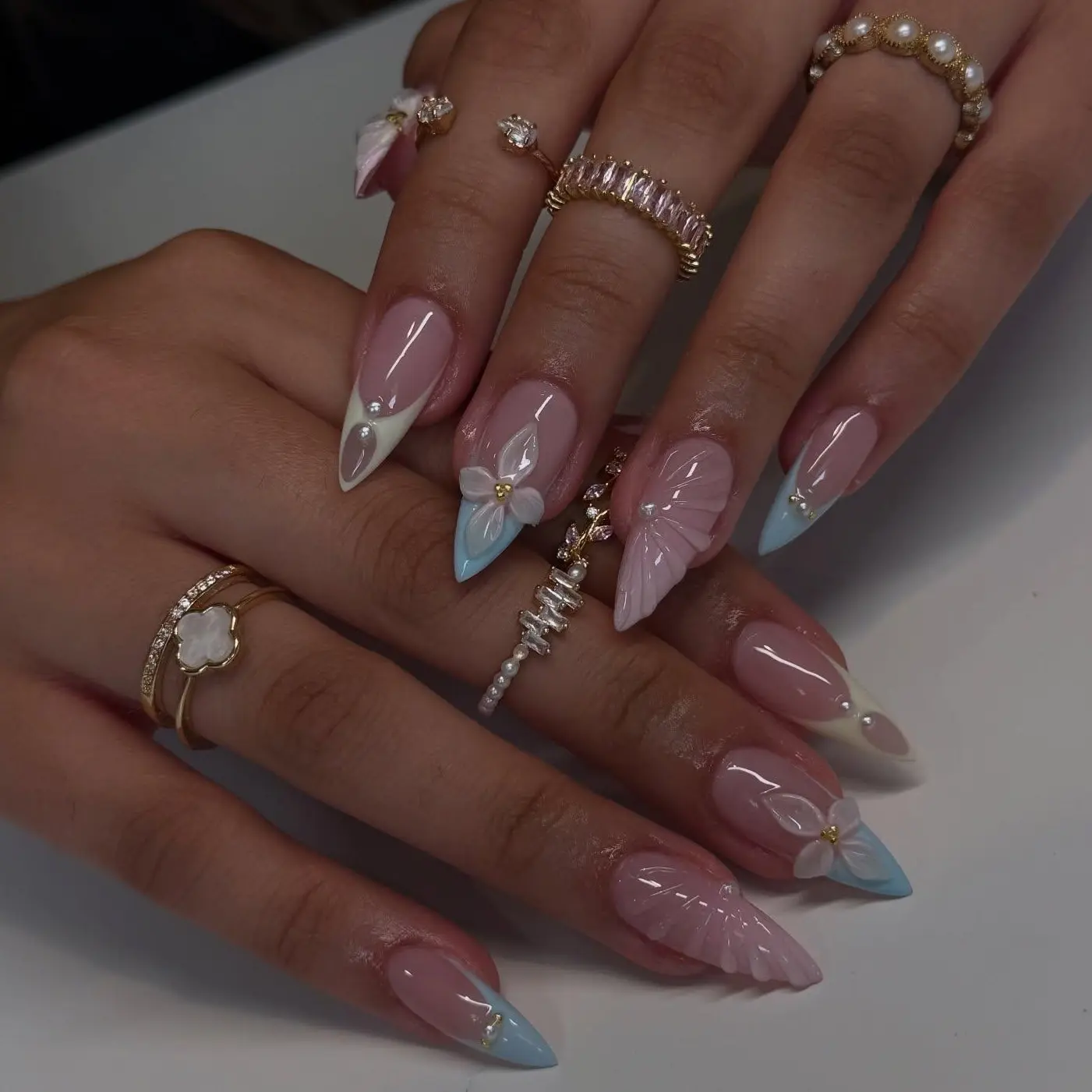 (MTO) BubbleNailArt Baby Blue French 3D Flower Almond Press On Nails Shell Pearl Handmade Reusable Nails Fashion Hand Accessories