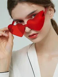 Women's Heart-Shaped Fashion Glasses, Colorful Valentine's Day Sunglasses, Perfect for Beach, Travel, Daily Wear, Elegant Style