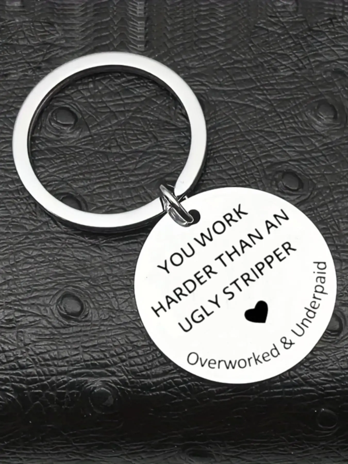 Letter & Heart Pattern Slogan Metal Keychain, Round Shaped Stainless Steel Keychain for Men & Women, Gifts for Friends and Brothers Who are Working Ha