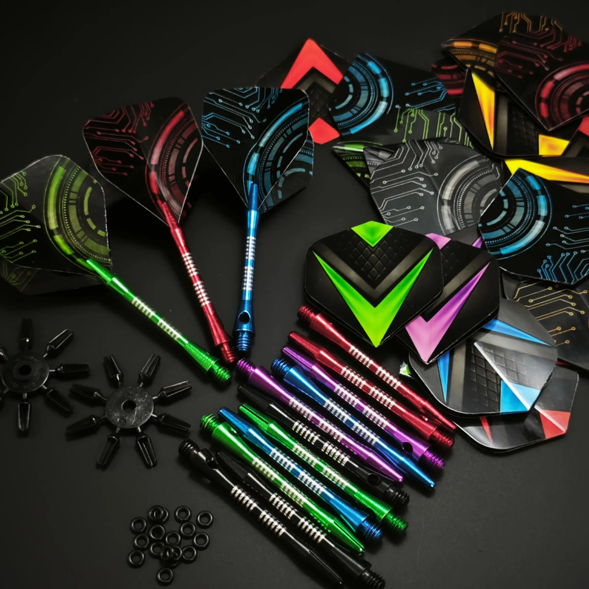 Dart shaft+dart wings+protector accessory set, Game, metal aluminum shaft, exquisite carving, universal dart accessory set, lightweight, sturdy, durable, multi-color optional, convenient and fast to use, both beginners and experienced players