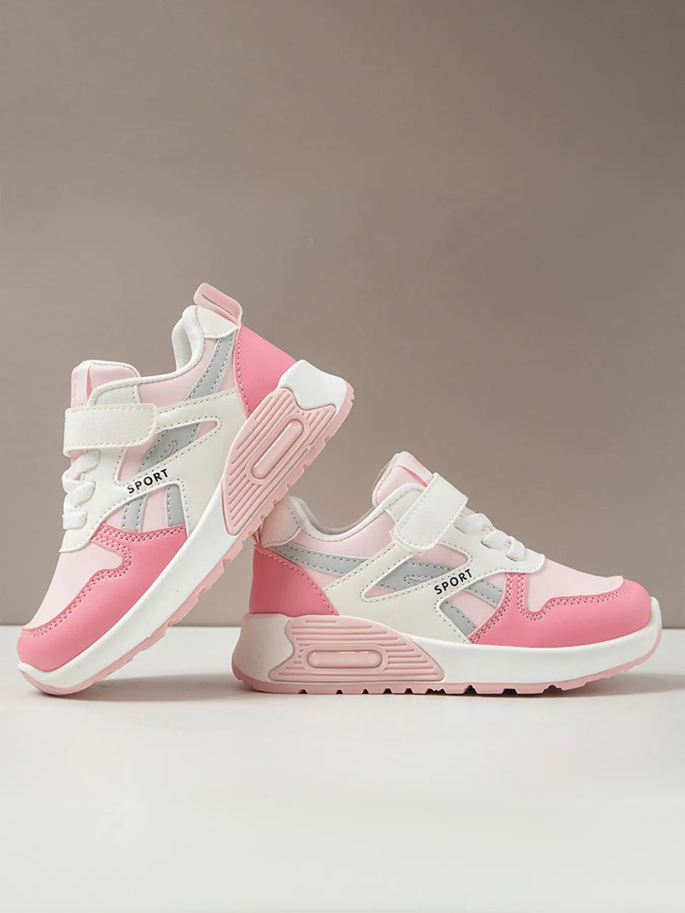 Spring Summer Sports Shoes, Trainer Footwear, Casual Sneaker Trainer, Sneakers, Nonslip Trainers, Thick Soled Trainers, Low Top Chunky, Leather Upper Retro Thick Sole, Soft Anti-Slip Bottom, Comfortable Outdoor Shoes for Boys and Girls