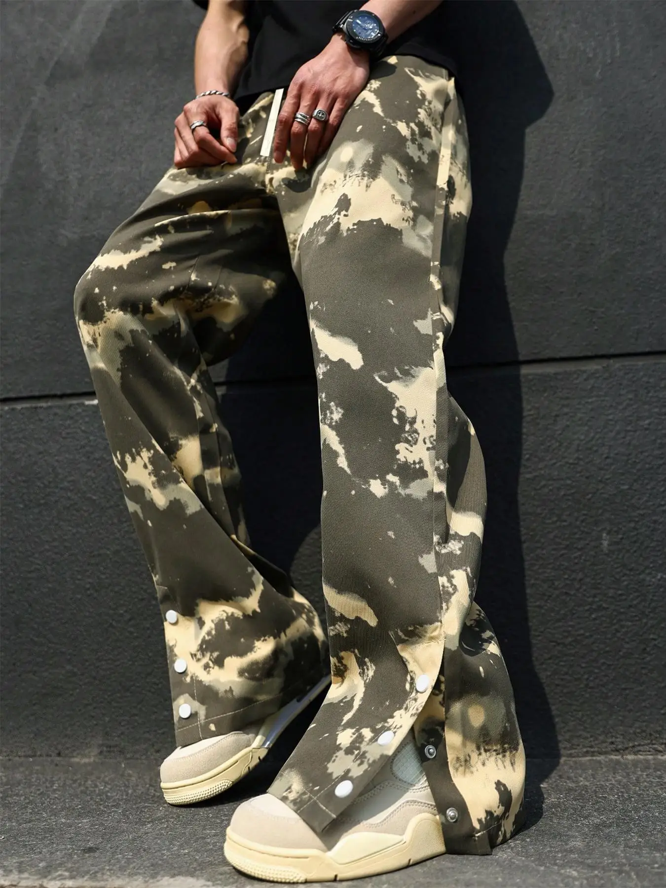 Menswear Loose Camo/Tree Print Drawstring Waist Pants, Casual Street Fashion Button Design Pocket Trousers for Daily Wear, Mens Bottoms for All Season