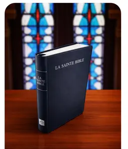 La Sainte Bible de Poche Holy Bible - Compact Edition for Easy Reading and Portability
