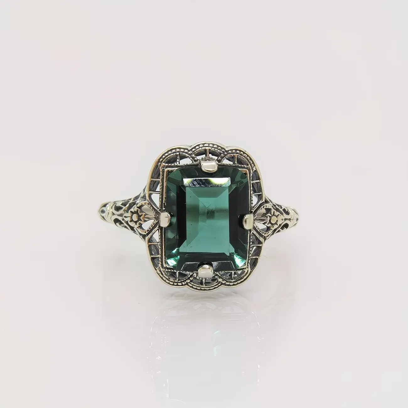 Vintage openwork filigree women's ring, Art Deco-style ring, antique jewelry, Vintage Engagement Ring, Crystal Rings