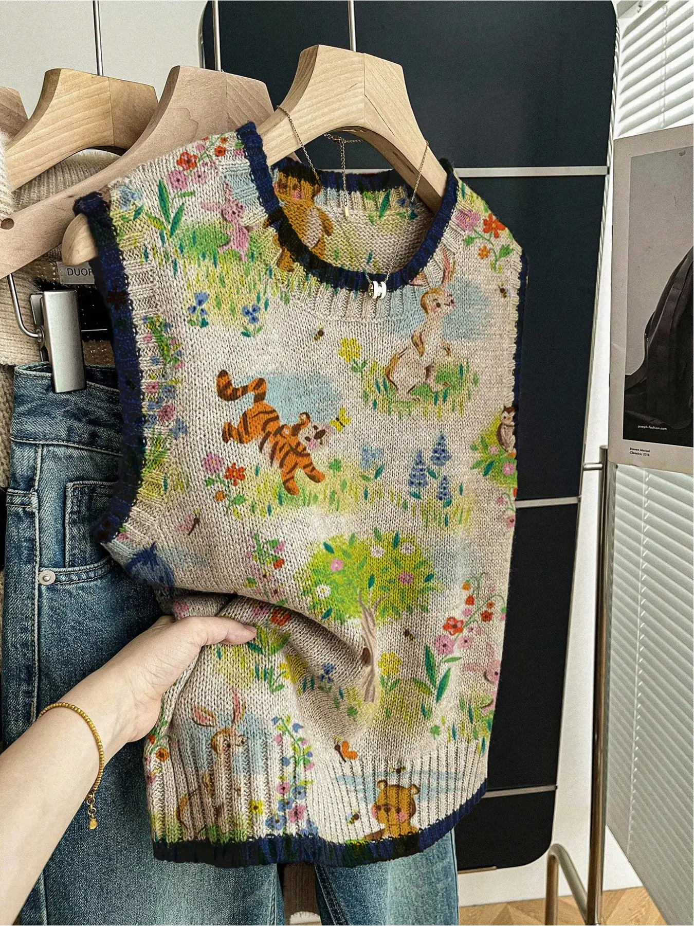 1 piece + Spring/Summer back-to-school casual loose crew neck sleeveless knitted top, Knit Vest Tops, contrast dark blue trim,cute animal print, women's knit top for outdoor wear, can be matched with a vest or worn alone, Knitwear, Womenswear