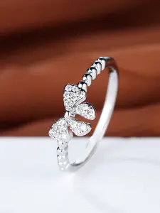 A simple, exquisite, cute bow-shaped ring with Charming Bow Accent adorned with numerous sparkling artificial zirconia stones, perfect for everyday casual wear, dates, or as a birthday gift.
