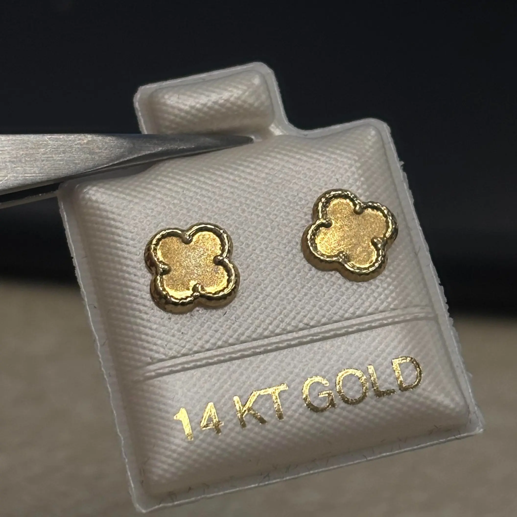 Gold flower