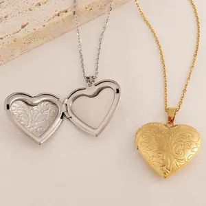 Delicate Floral Oval Heart Locket Pendant Necklace for Women, Stainless Steel Photo Frame Keepsake Jewelry, Promise Love Gift for Daily Wear and Special Moments