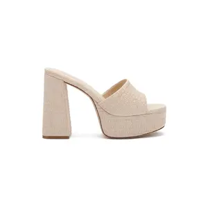 Dolly Mule In Natural Raffia