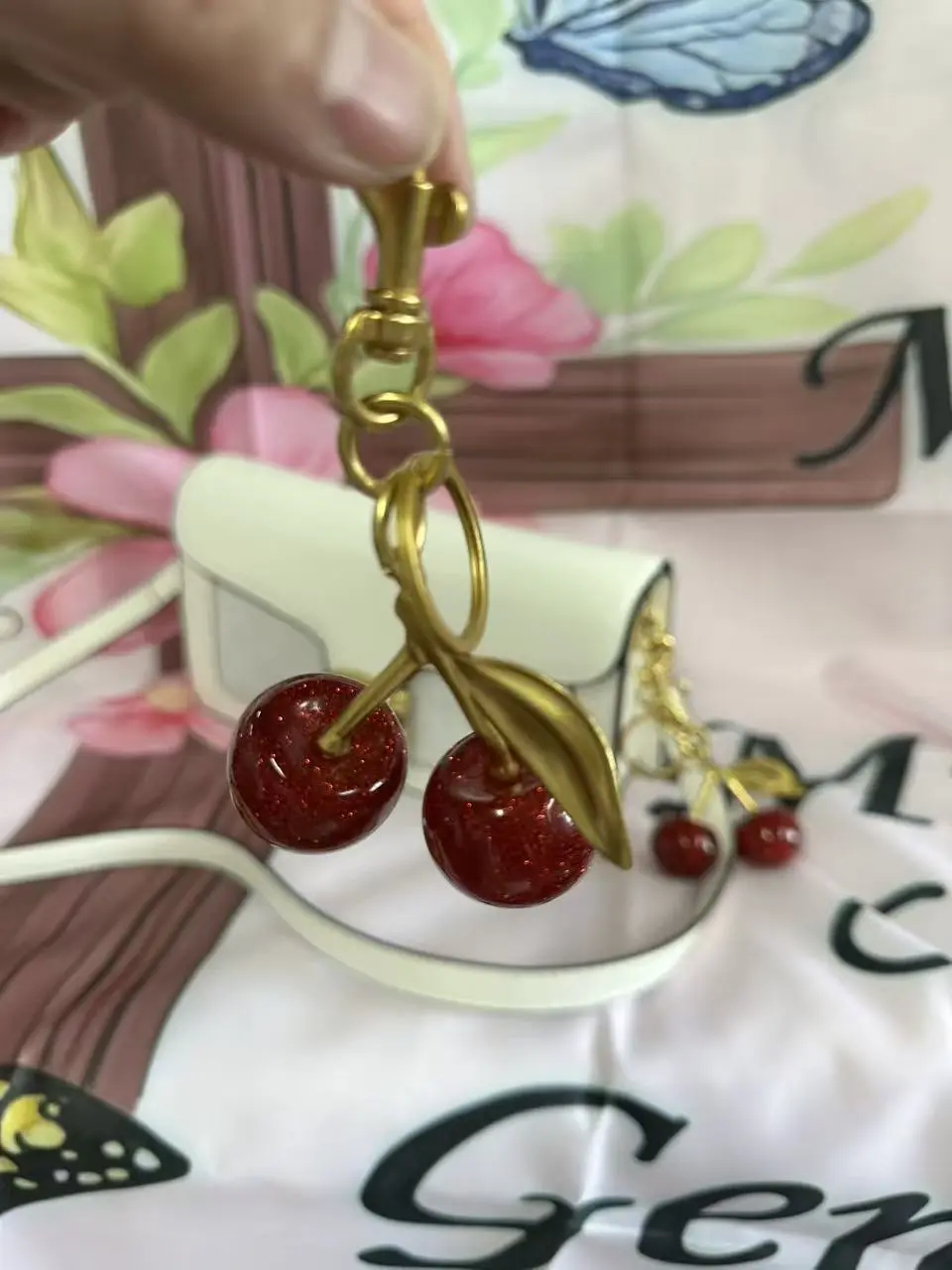 Cute Cherry Bag Charm for Women Shoulder Bag– Metal Keychain Purse Accessory with Adjustable Chain, Y2K Aesthetic Shoulder Strap Extender for Crossbody Bags, Gift for Her