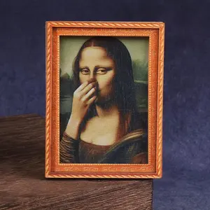 Parody Mona Lisa Art Decorative Refrigerator Sticker Covering her Nose Vintage Bad Smell Humor Funny Leonardo Davinci Inspired, Creative Funny Refrigerator Stickers, Spoof Gifts for Friends, Decoration, Home Decor