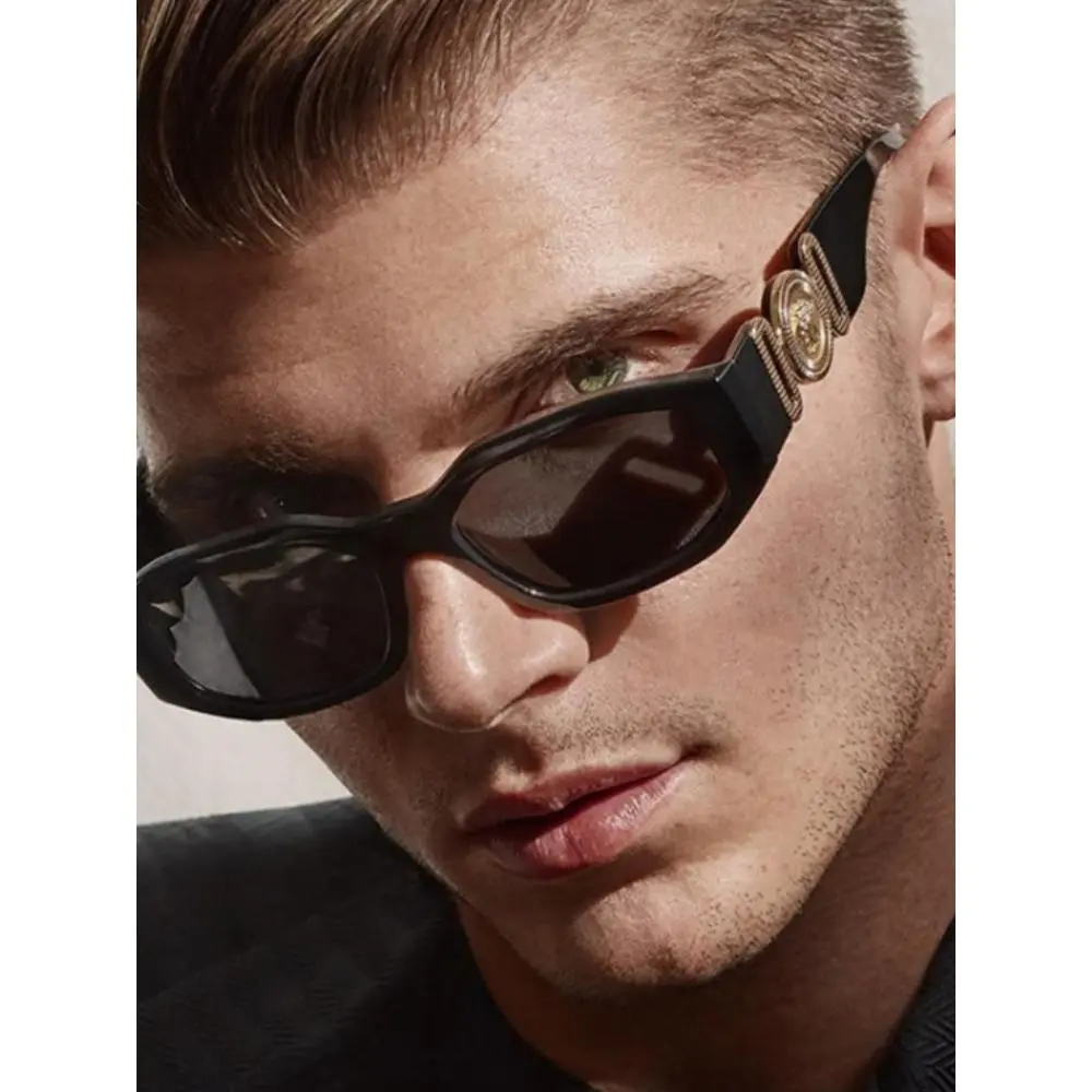 A Pair of PC Men and Women with the New High-value Retro Sunglasses Fashion Sunglasses Online Celebrity with CAT'S Eye