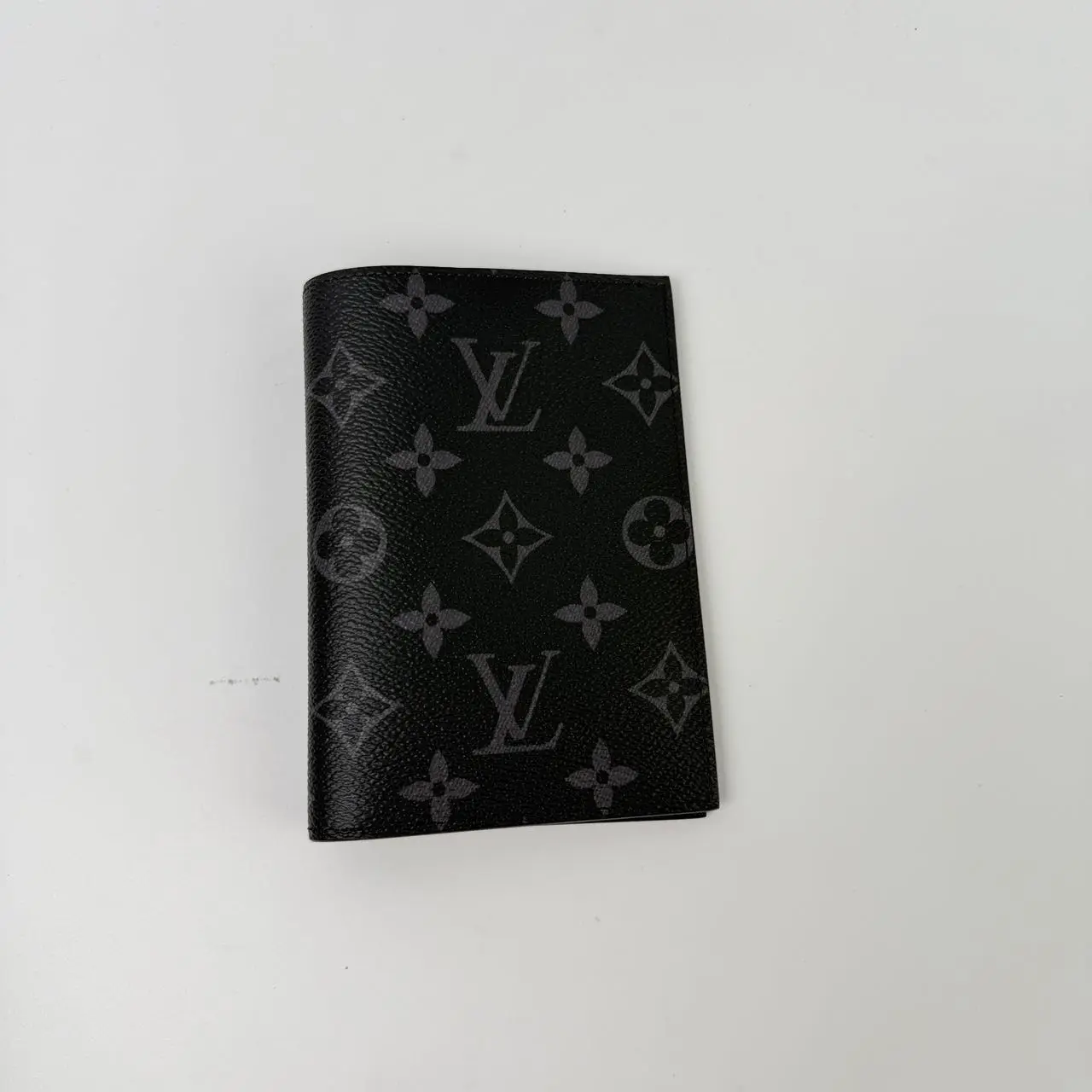 Pre-owned Louis Vuitton canvas Small Leather Goods Black monogram passport holder No.5 【Senza 2U】
