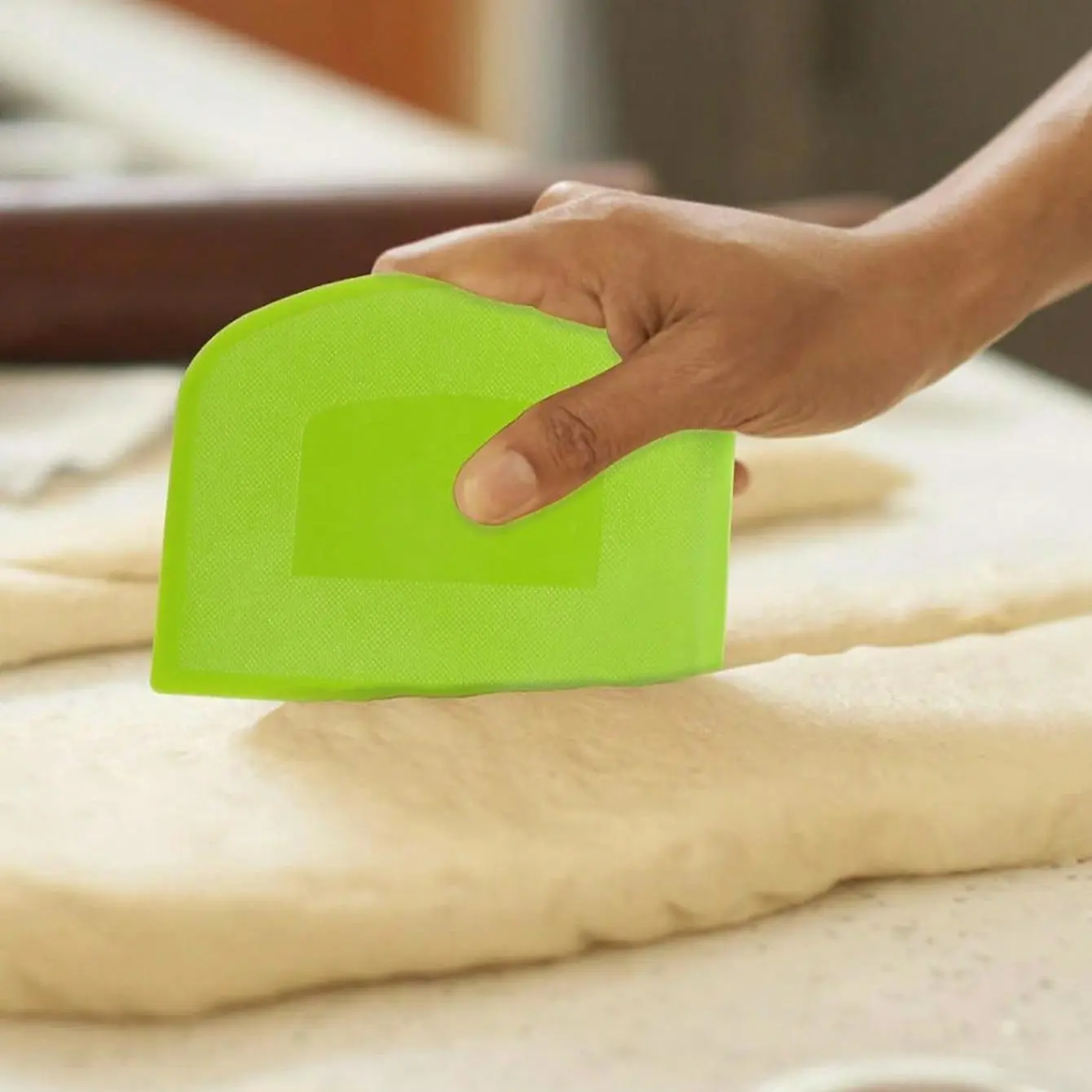 Plastic Dough Scraper, 1 Count Non-stick Dough Cutter, Baking Tool, Baking Supplies for Pastry, Cake, Bread, Household Kitchen Baking Utensils, Kitchen Gadgets, Kitchen Utensils Tools