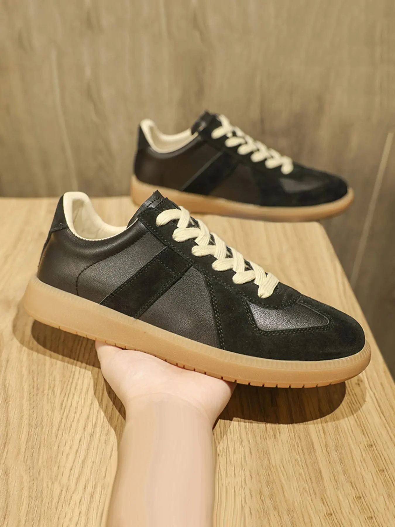 Men's Genuine Leather Colorblock Lace Up Low Top Sneakers, Casual Comfortable Shoes, Breathable Closed Toe German Training Retro Running Shoes for Daily Wear