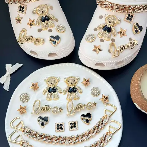 16 Piece Hole Shoe Buckle Set Rose Gold Rhinestone Teddy Bear Love Chain Design Luxury Style Cute Decorative Shoe Accessories Hole Shoes Decoration Accessories Shoe Charms Teddy Bear Motifs Shoe Embellishment Set Cute Shoe Decorations