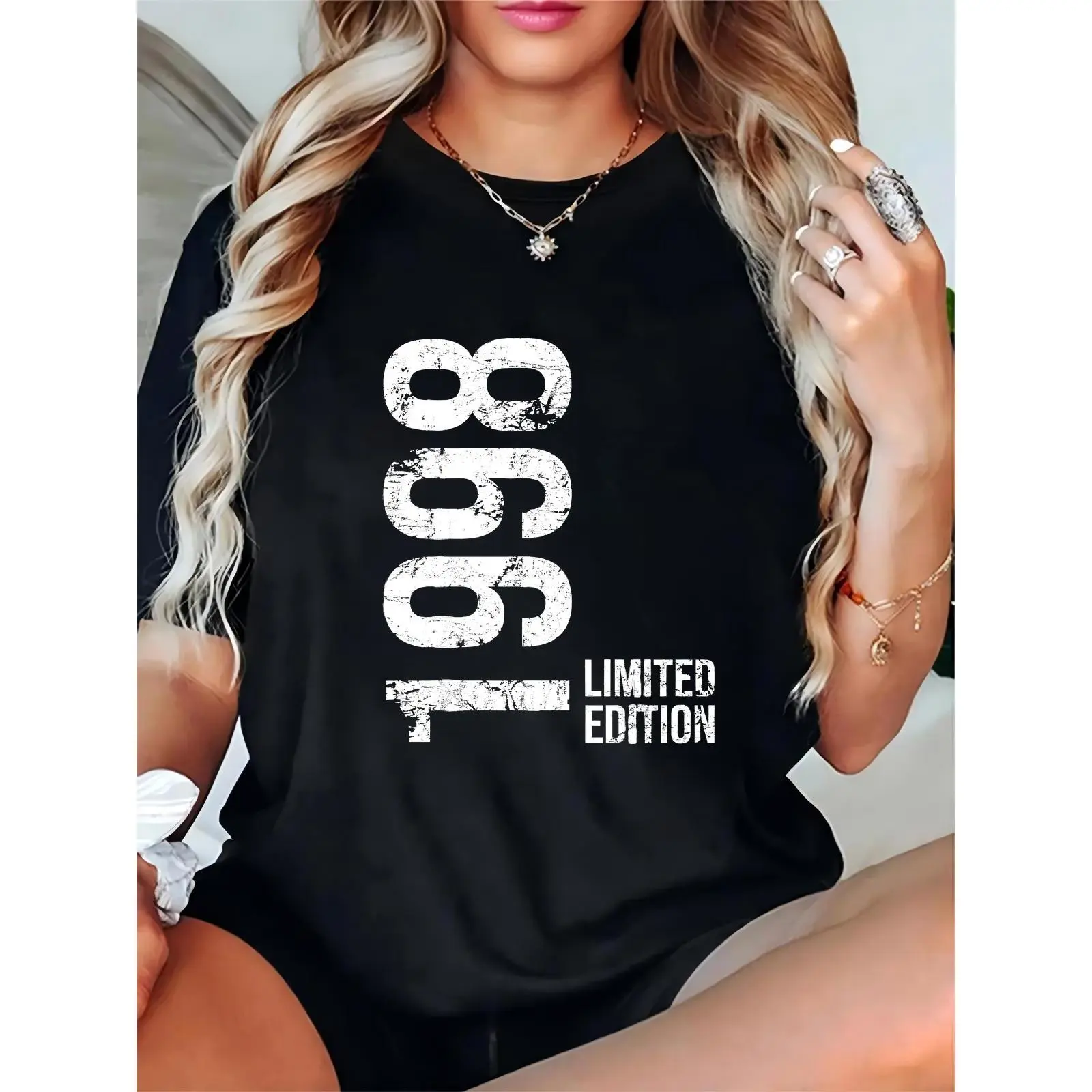 Women's Basic Short-Sleeve 1968 Vintage Distressed Print T-Shirt - Limited Edition Ladies' Feminine Elegant Retro Graphic Tee, Casual Cotton Top for Retro Lovers' Birthday/Anniversary Wear, Fit, Essential, Round Neck