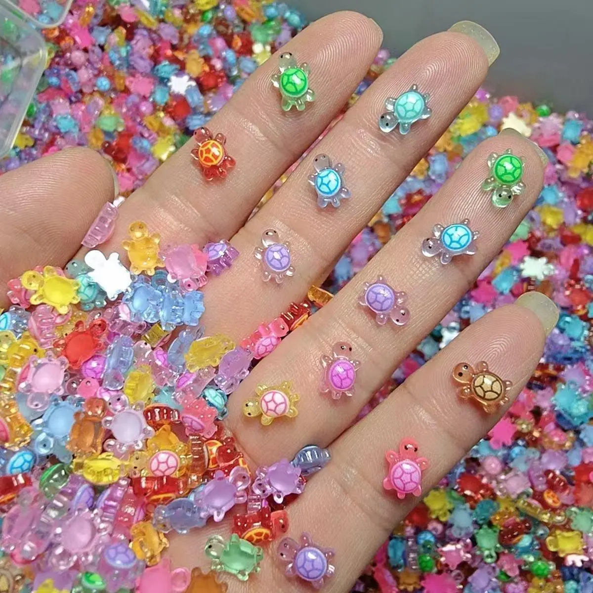 200 Mini New Cartoon Glow-In-The-Dark Cream Turtle Resin Cute Nail Art Decorations, Upgraded Sea Turtle DIY Accessories, Creative Frame Decoration, Nail Art Design, Nail Art Supplies