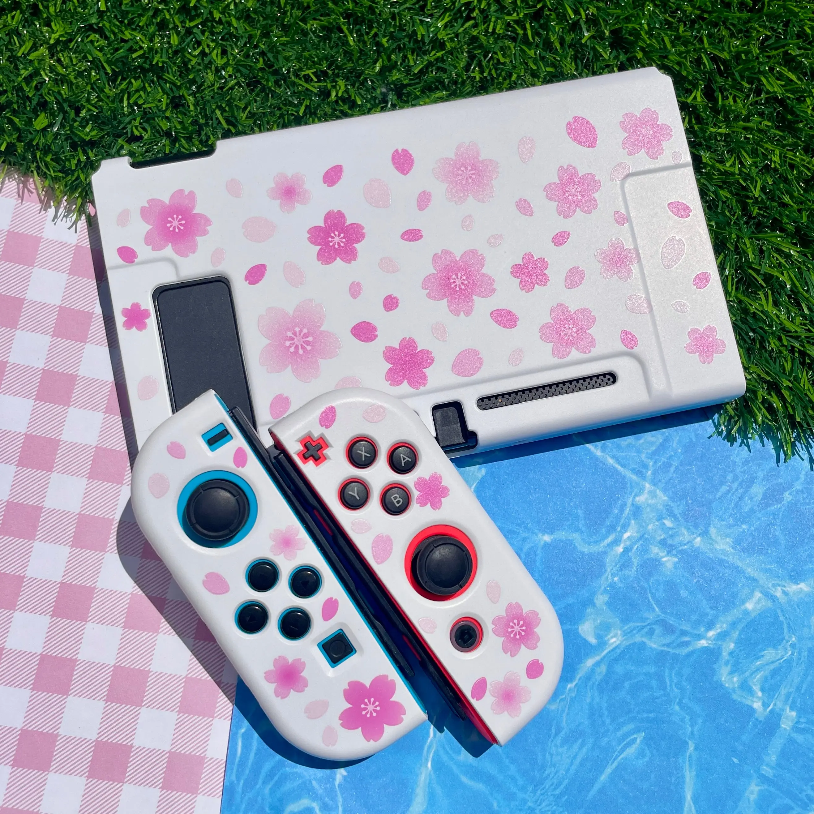 Sakura White Hard Nintendo Switch Case
