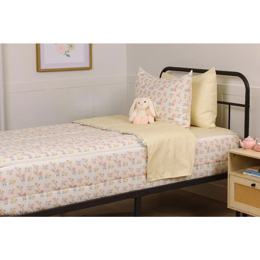 Gingham Garden Zipper Bedding