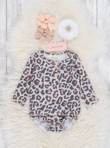 Ribbed Henley & Bloomers Outfit