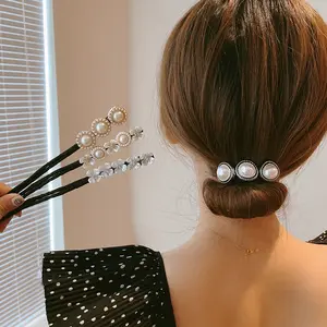 Elegant Pearl Flower Hair Bun Maker, 4PCS Hair Styling Tool for Women, Easy DIY Donut Bun Maker, Create Beautiful Buns and Updos, Simple Hair Accessories for Quick Hairstyles