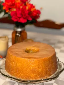 Vanilla Glaze Pound Cake with Real Vanilla Bean Glaze Moist Indulgent Wheat Flour Cake Perfect for Coffee or Tea