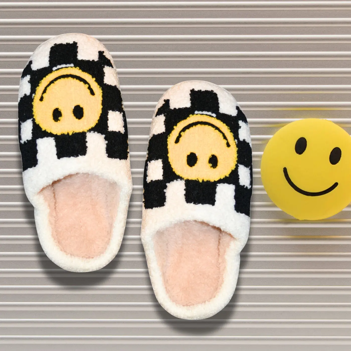 Women's Cute Smiley Happy Face Plush Slippers, Soft Fluffy Comfortable Home Slippers, Warm Cozy Comfort for Indoor & Outdoor Use Gifts